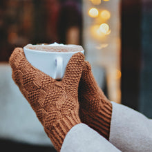 Last inn bildet i Galleri-visningsprogrammet, Almas Votter